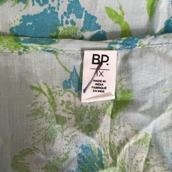 NWT‎ BP Floral Smocked Crop Camisole, Blue Sina Sketched Floral (1X) - Picture 7 of 10